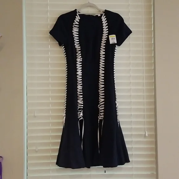 Laced Dress - Picture 4 of 8